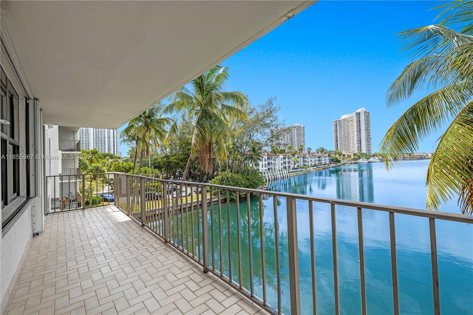 Aventura, FL 33160,18151 NE 31st Ct #317
