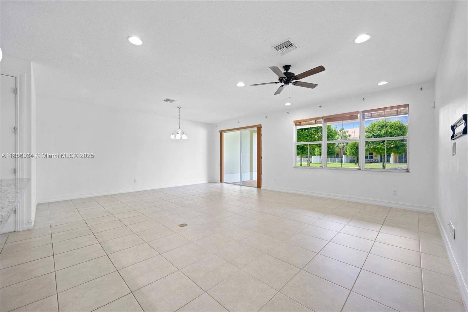 Royal Palm Beach, FL 33411,11941 Park Central #0