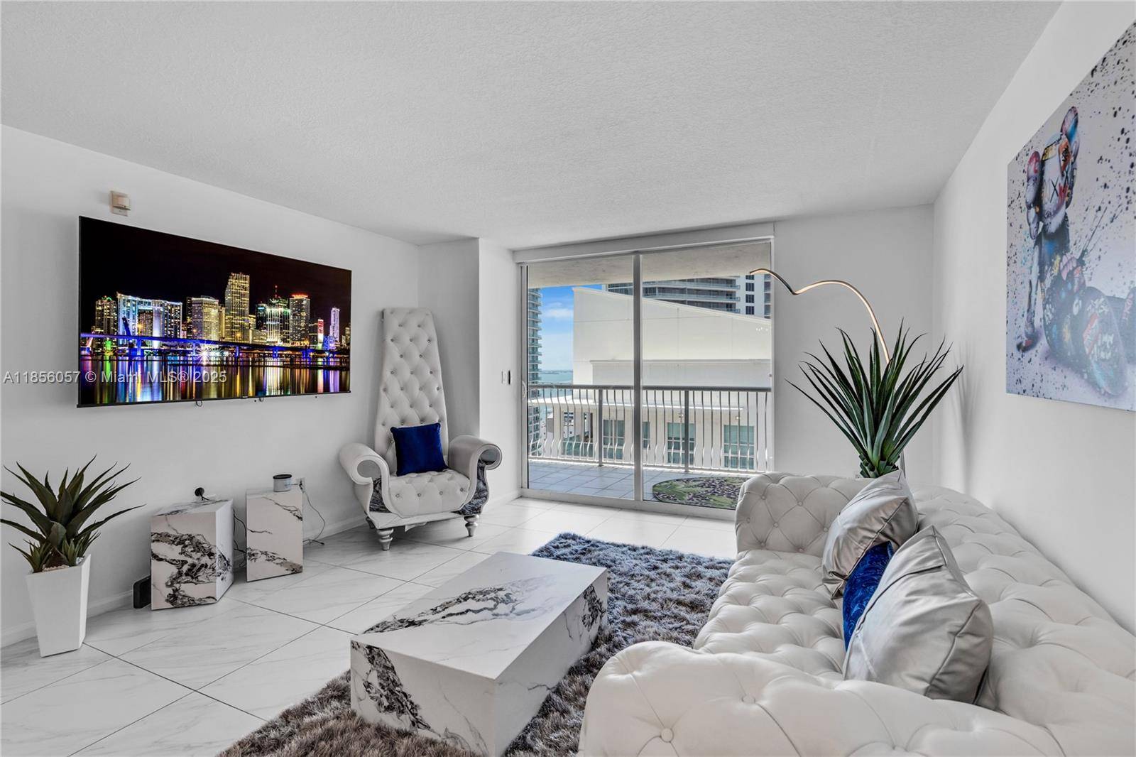 Miami, FL 33131,1200 Brickell Bay Dr #2807