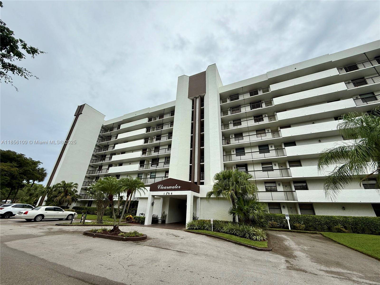Deerfield Beach, FL 33442,1266 S Military Trl #586