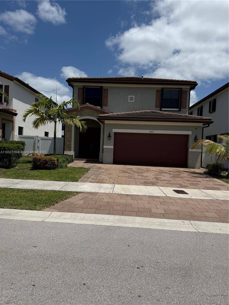 Hialeah, FL 33018,3523 W 105th Pl #3523