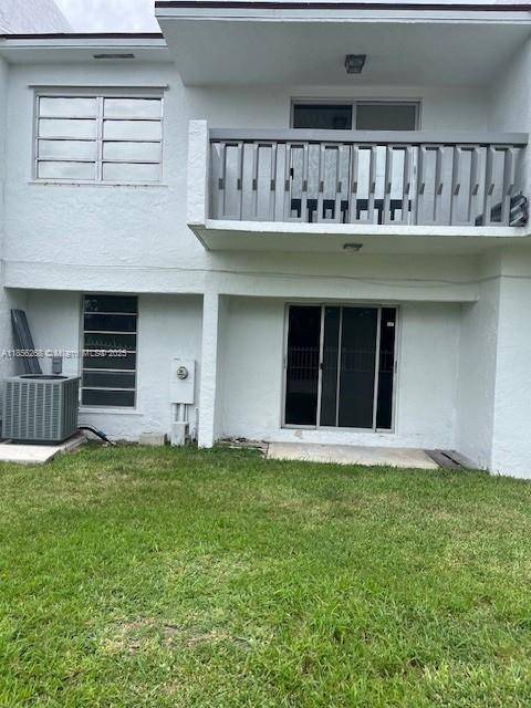 Palmetto Bay, FL 33157,9400 SW 170th St #106