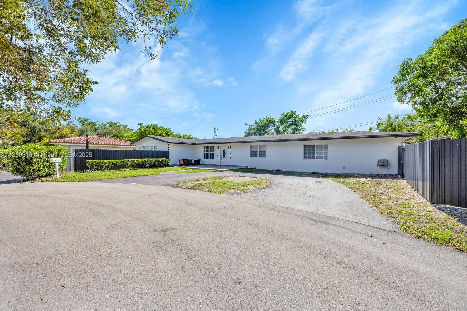 Pinecrest, FL 33156,10504 SW 77th Ct