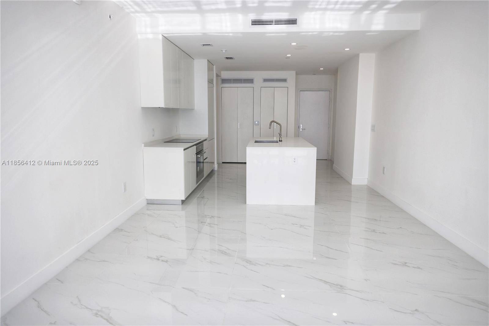 Miami, FL 33137,700 NE 24th St #2704