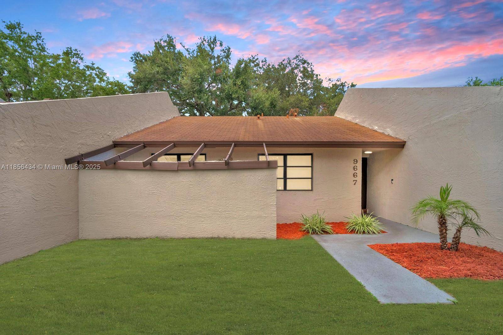 Pembroke Pines, FL 33024,9667 NW 15th Ct