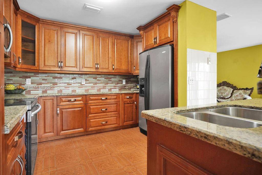 Lauderhill, FL 33319,7171 Sienna Ridge Ln