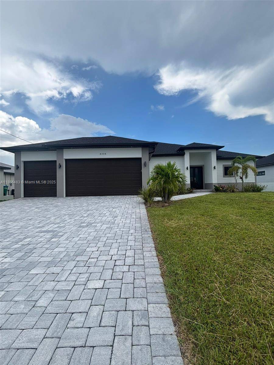 Cape Coral, FL 33993,4304 NW 27th LN
