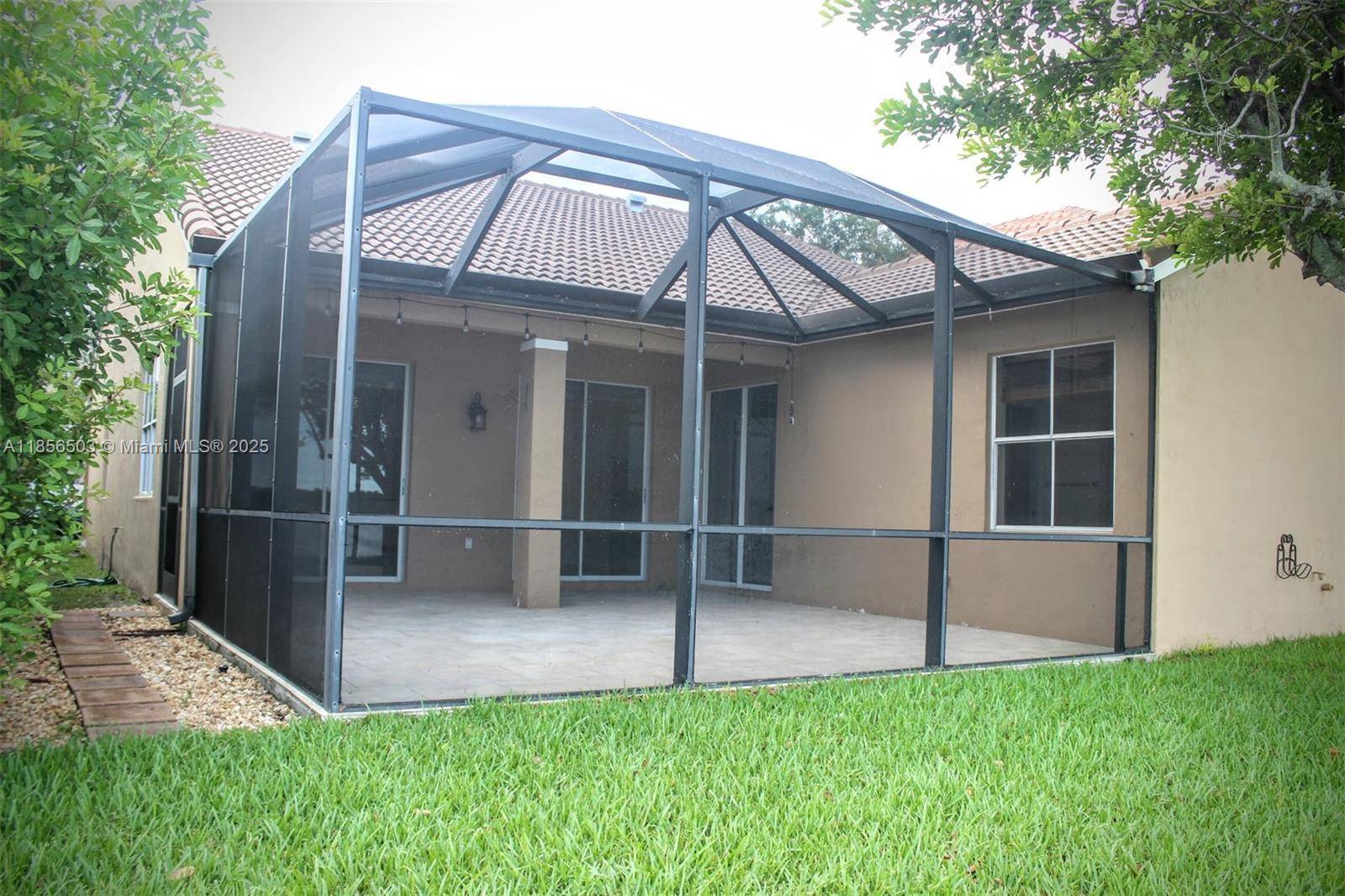 Weston, FL 33326,959 Falling Water Rd