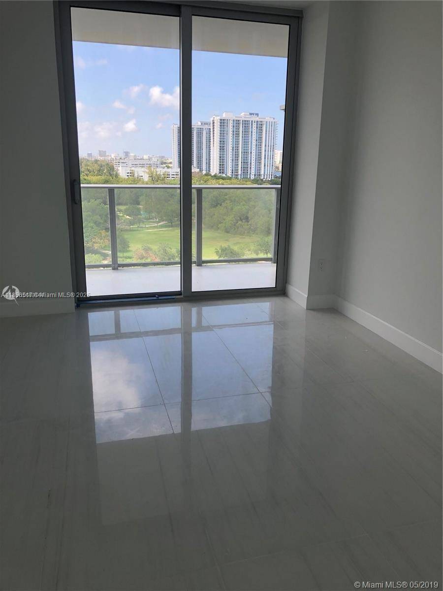 North Miami Beach, FL 33160,16385 E Biscayne Blvd #1001