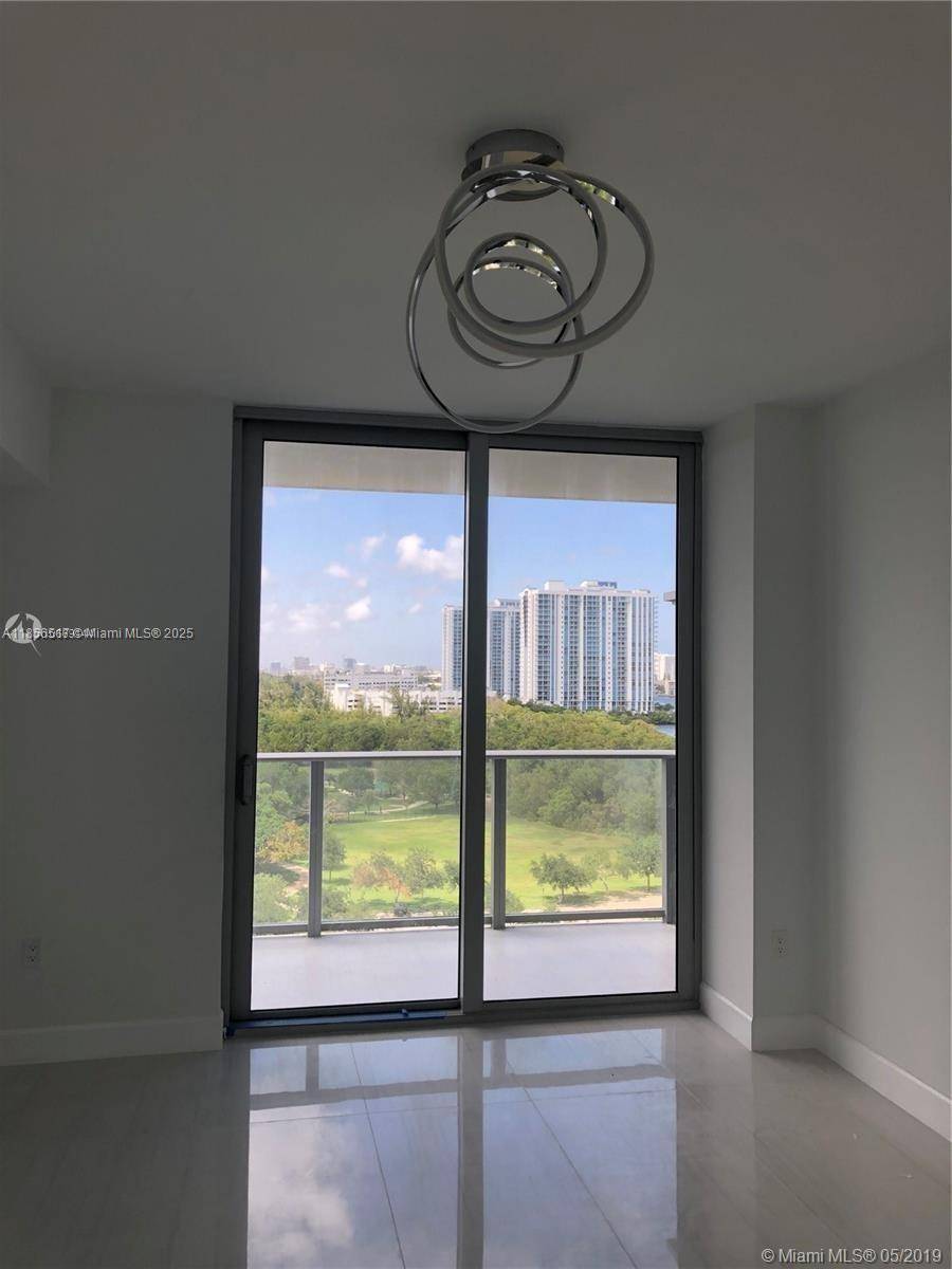 North Miami Beach, FL 33160,16385 E Biscayne Blvd #1001