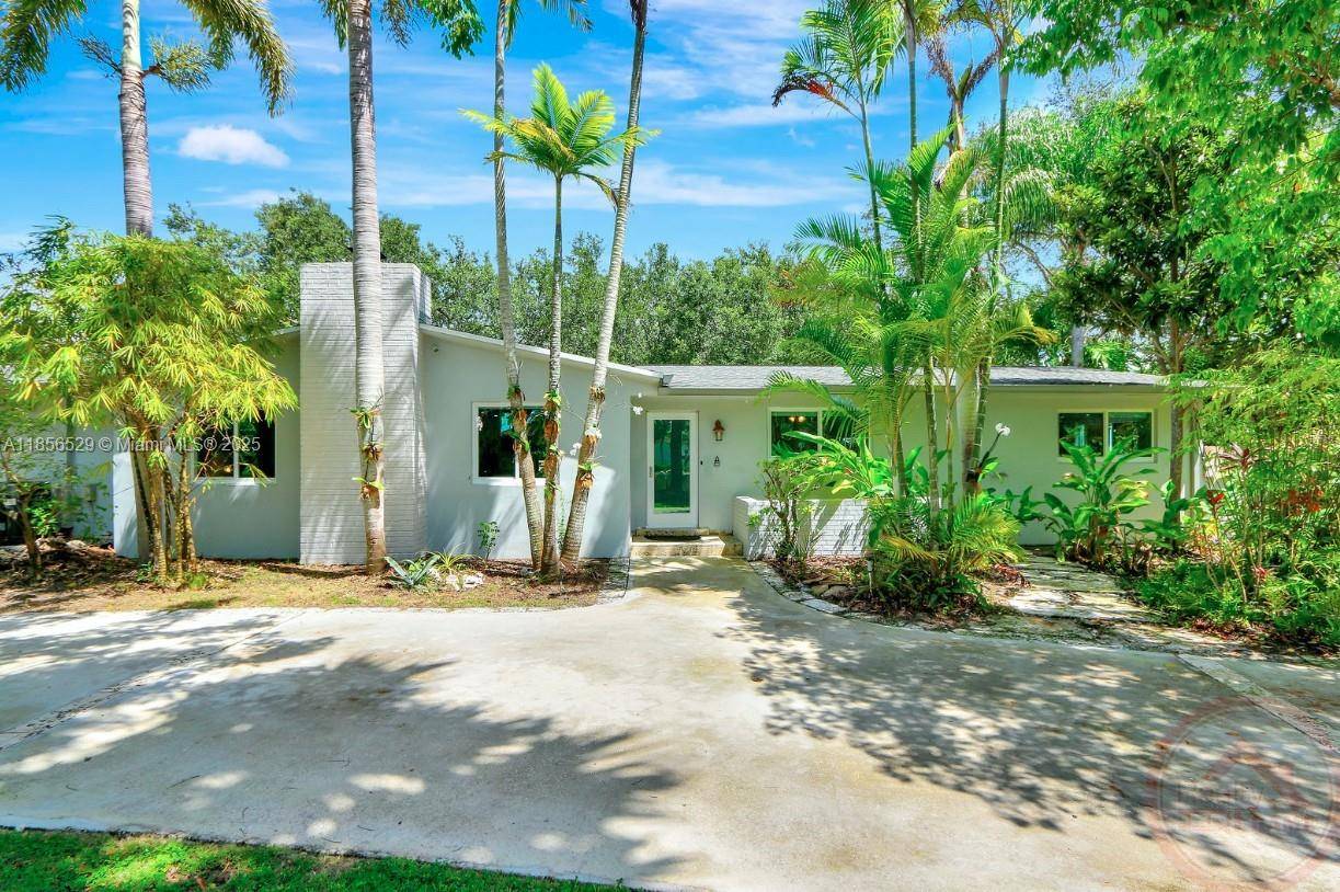 Miami, FL 33176,9775 SW 140th St #9775