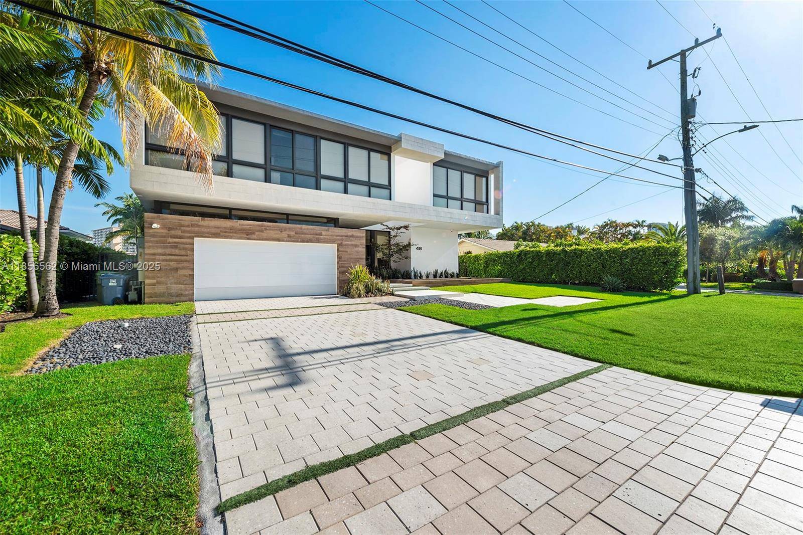 Hallandale Beach, FL 33009,418 Sunset Dr