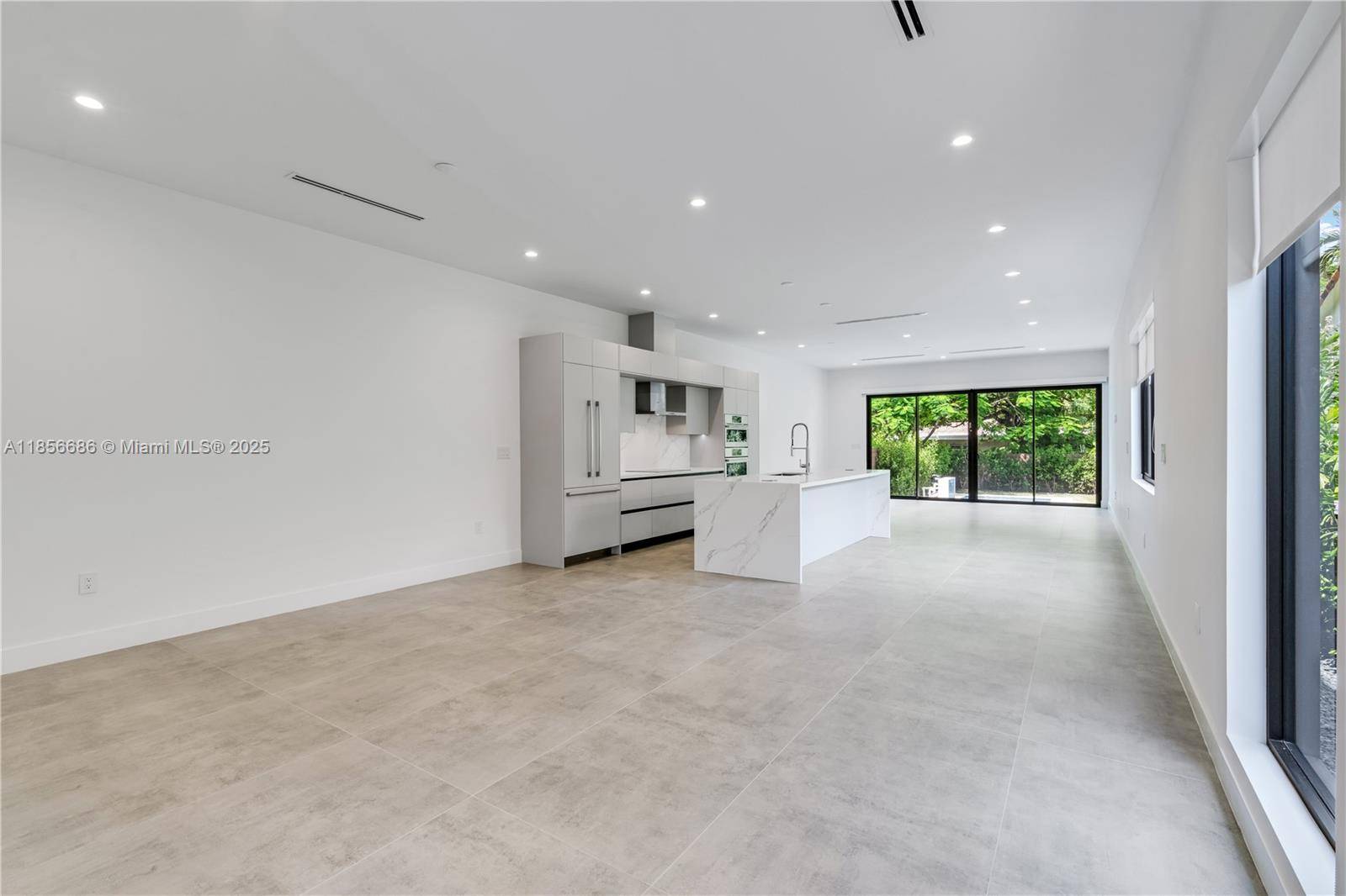 Miami, FL 33133,2842 SW 32nd Ct #2842