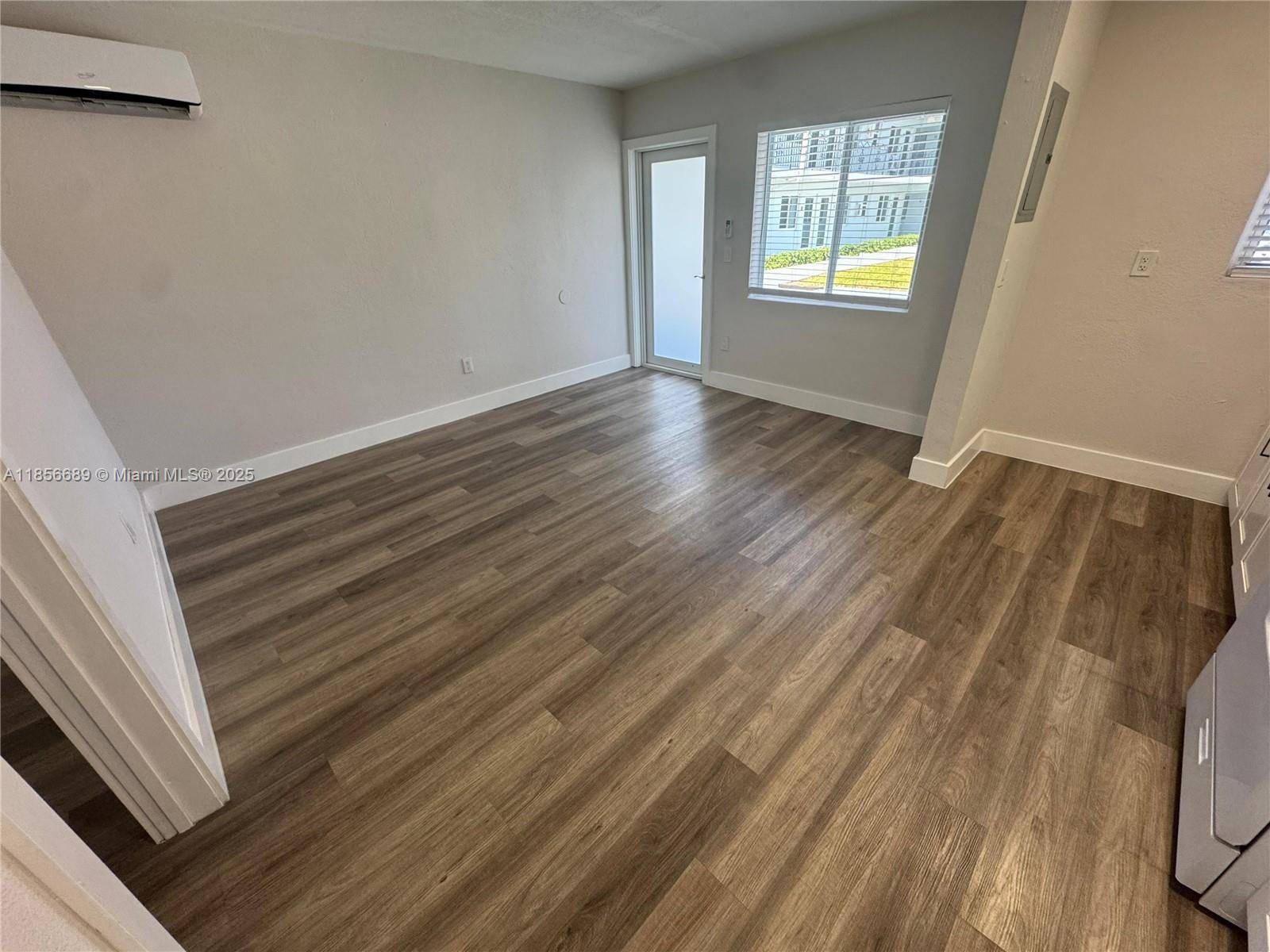 Hialeah, FL 33010,25 W 6th St #2