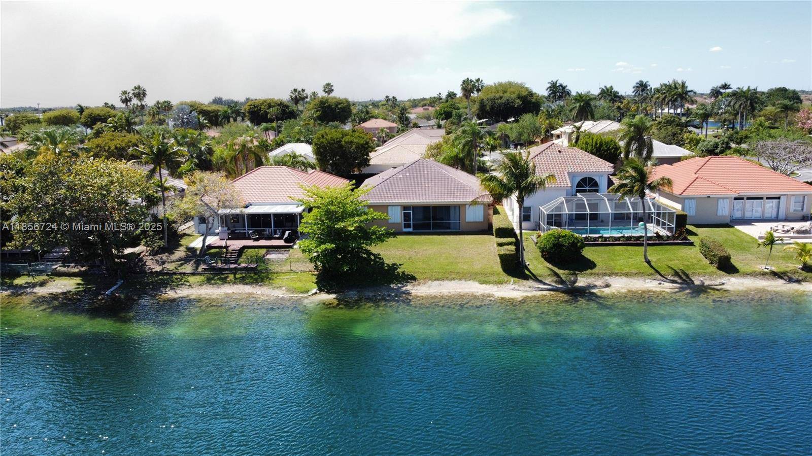 Homestead, FL 33033,575 SE 29th Dr