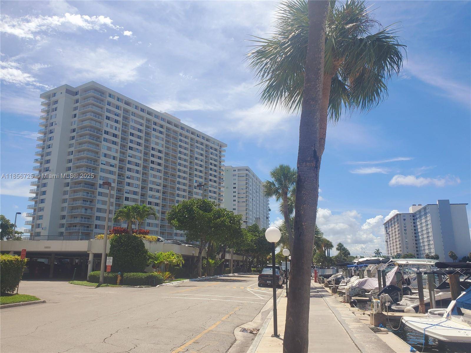 Sunny Isles Beach, FL 33160,300 Bayview Dr #1902