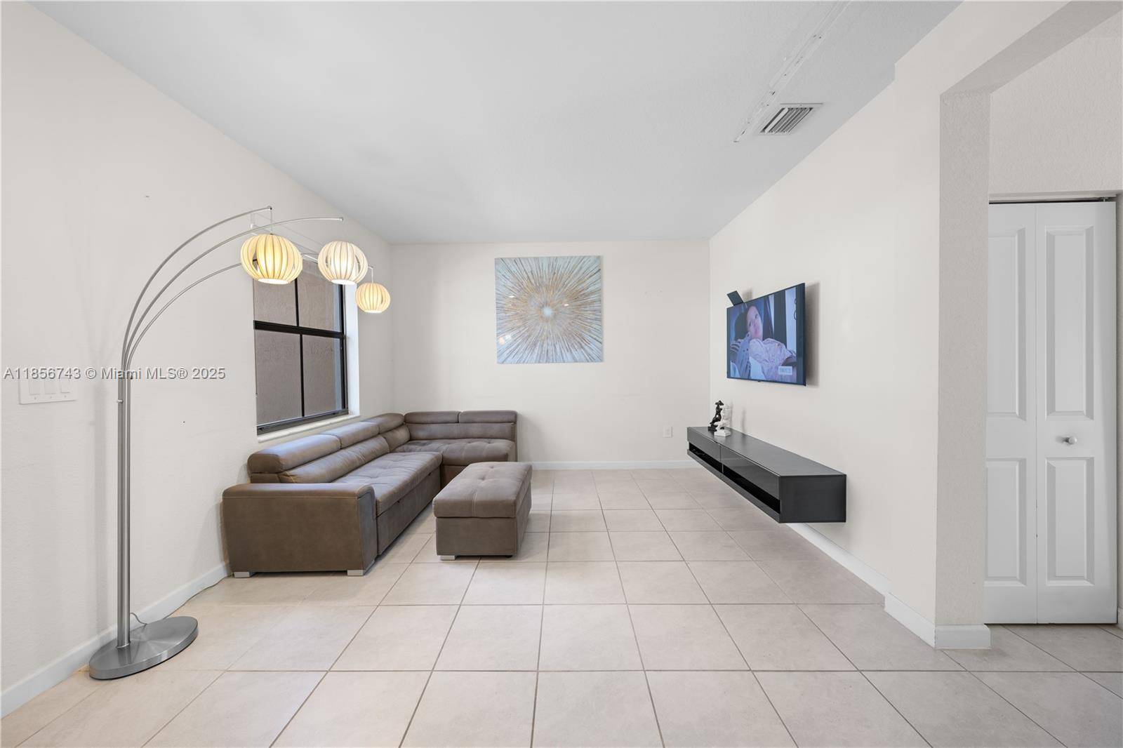 Hialeah, FL 33018,3310 W 114th Ter