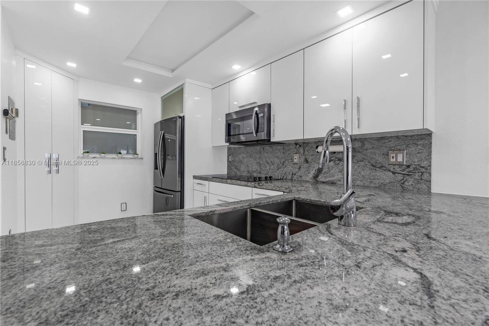 Hialeah, FL 33012,6215 W 20th Ave #218