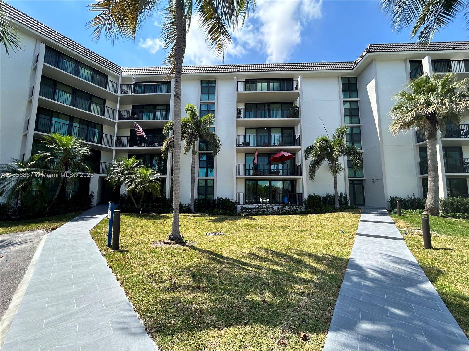 Fort Lauderdale, FL 33315,1101 River Reach Dr #102