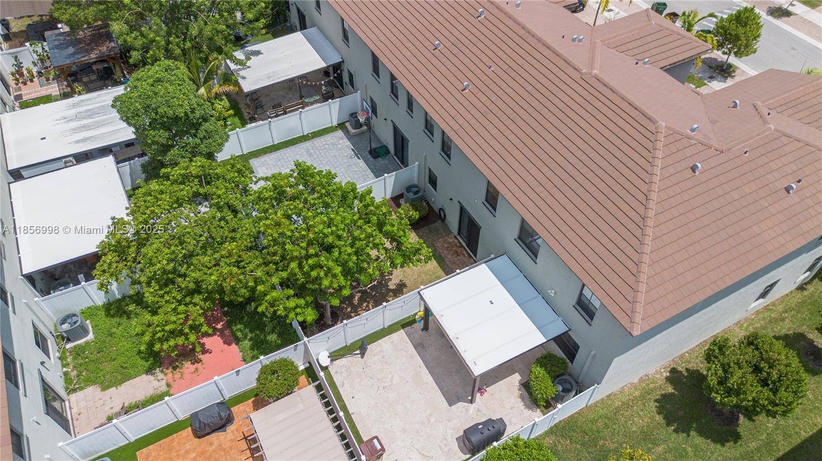 Hialeah, FL 33018,3433 W 104th Ter