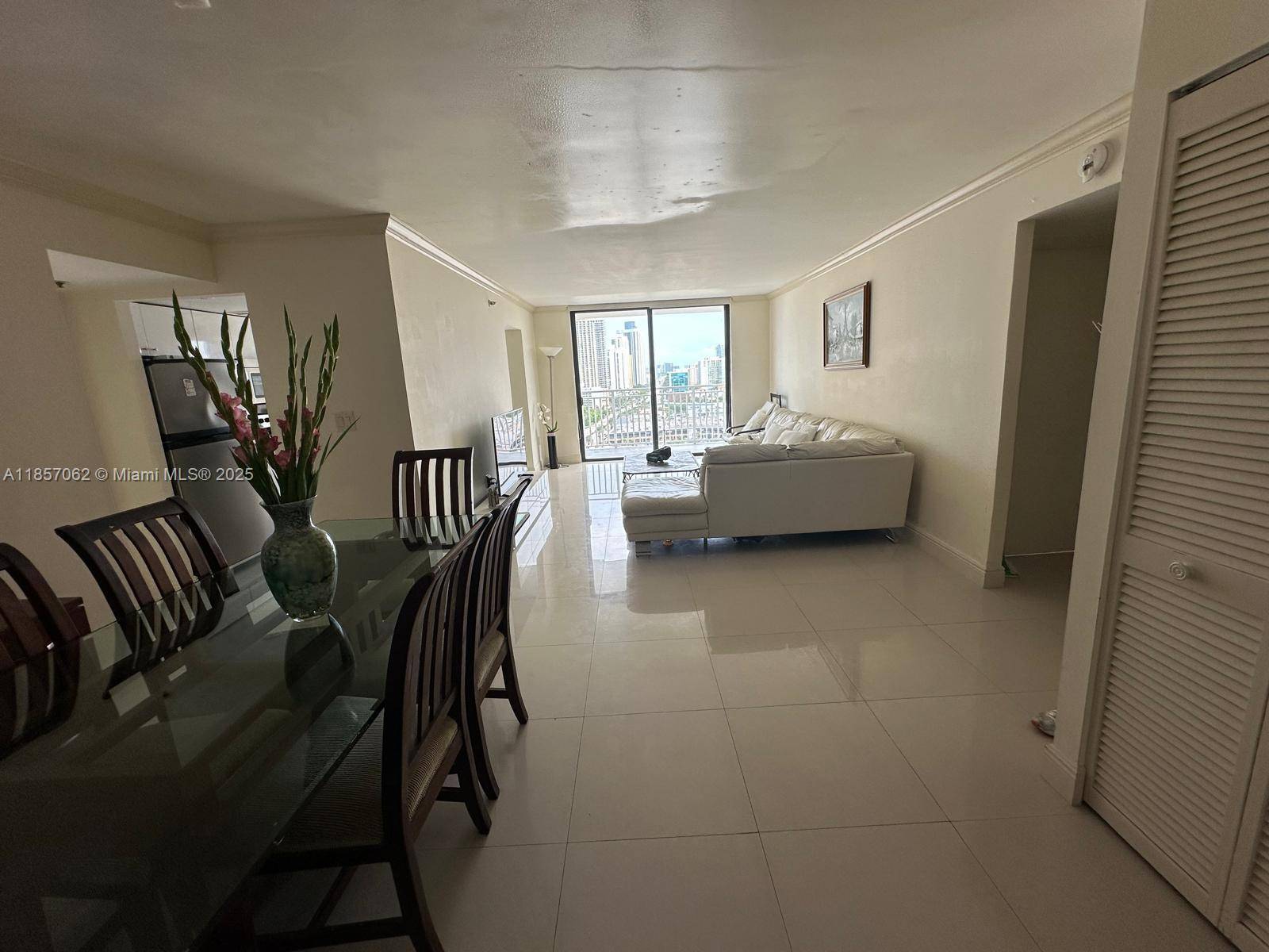 Sunny Isles Beach, FL 33160,210 174th St #2202