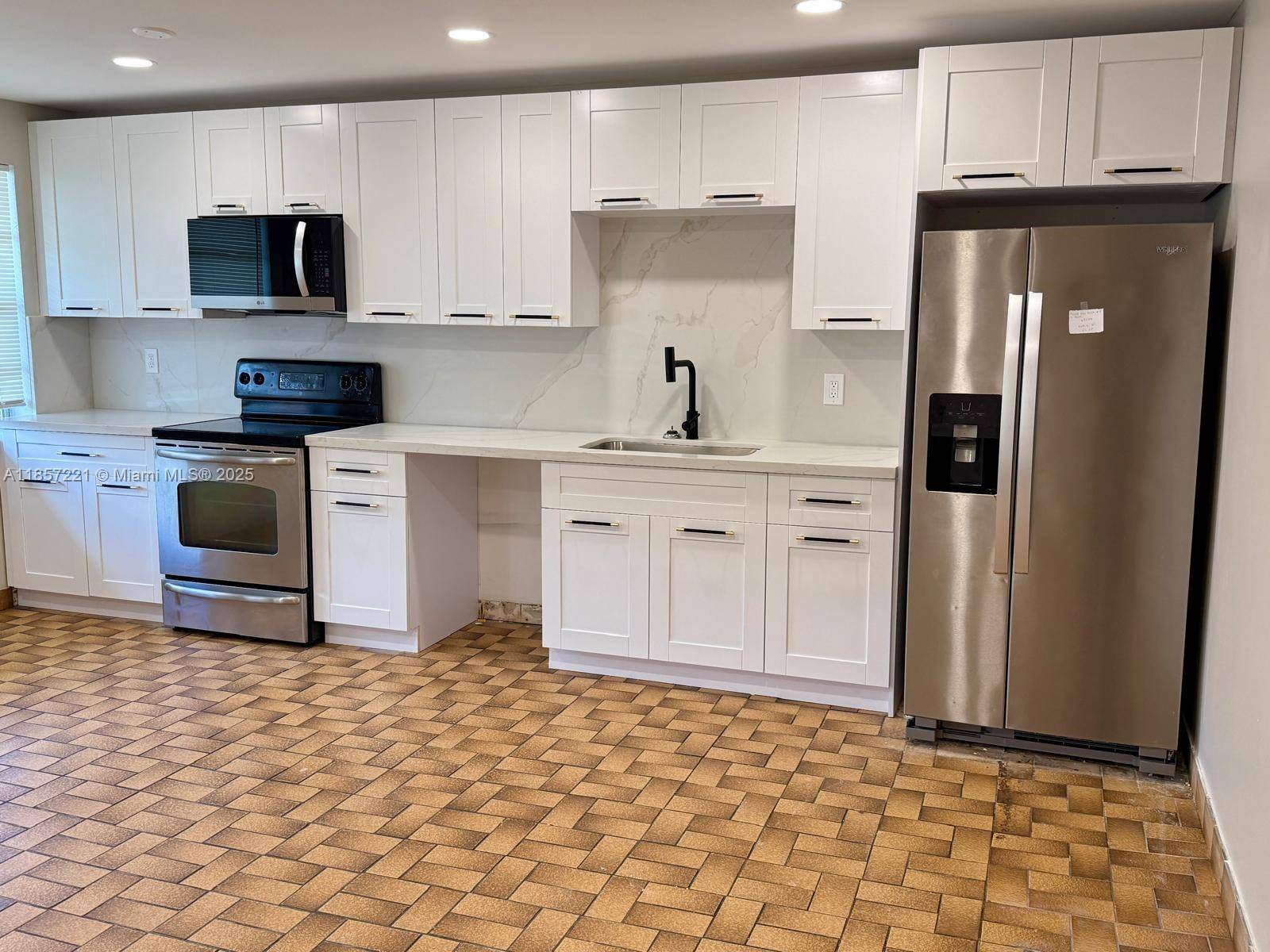 Dania Beach, FL 33314,4088 SW 51 ST #C