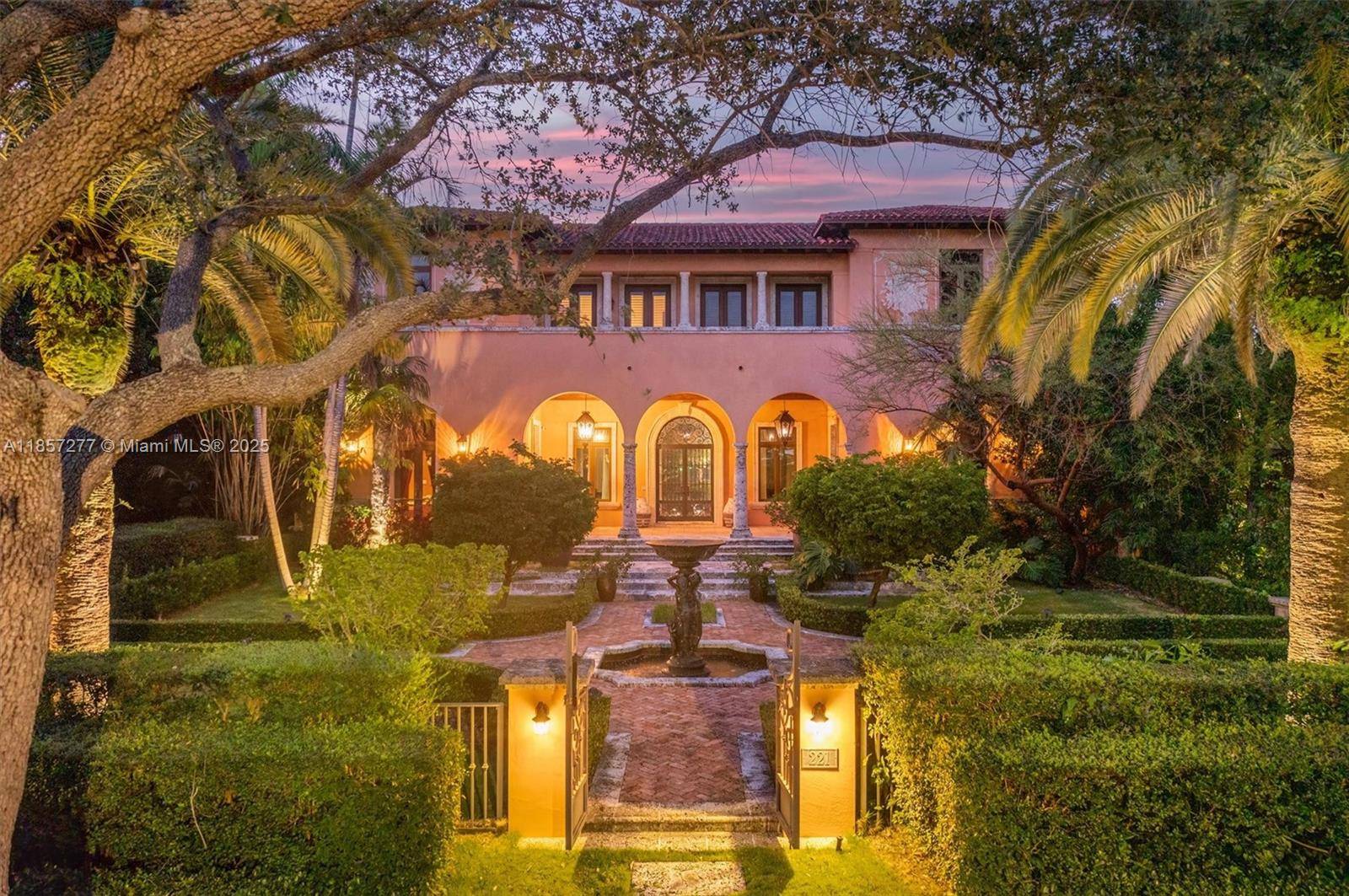 Coral Gables, FL 33143,221 Casuarina Concourse