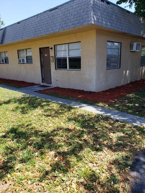 Oakland Park, FL 33334,893 NE 39th St #893