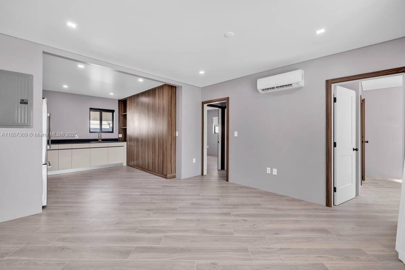 El Portal, FL 33138,8931 NE 2nd Ave #N4