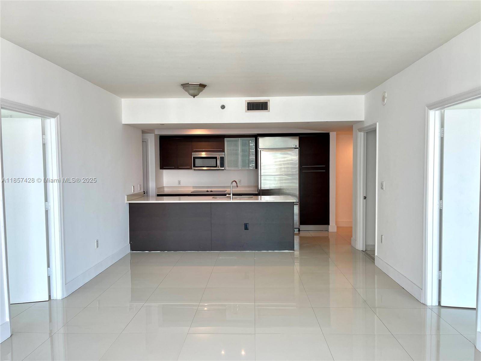 Miami, FL 33131,500 Brickell Ave #2305