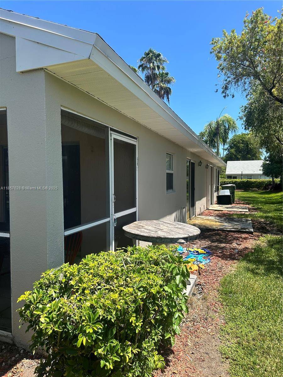 Homestead, FL 33033,472 SE 22nd Dr