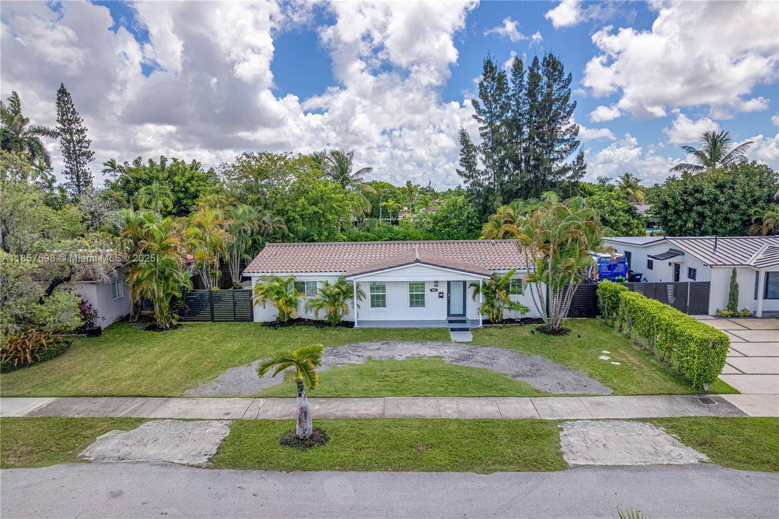 Miami, FL 33174,925 SW 94th Ave