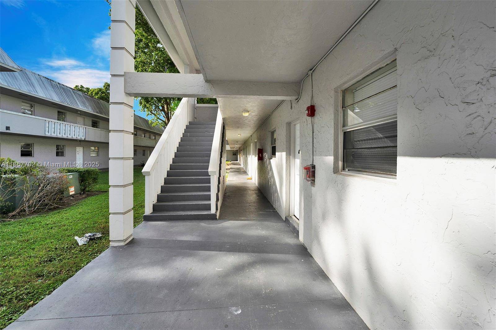Palmetto Bay, FL 33157,17255 SW 95th Ave #128