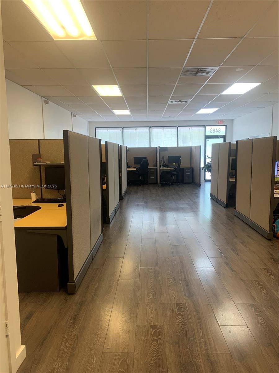 Sunrise, FL 33351,8463 W Oakland Park Blvd