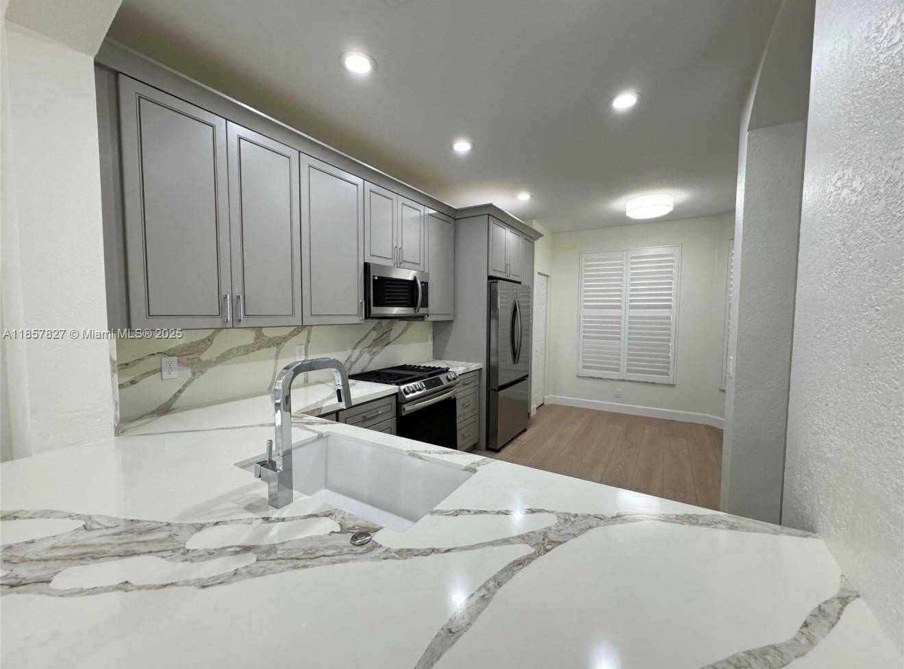 Palm Beach Gardens, FL 33410,642 Castle Dr