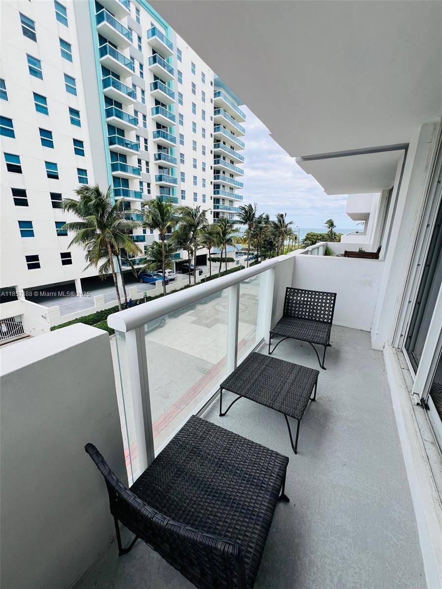 Surfside, FL 33154,9195 Collins Ave #413