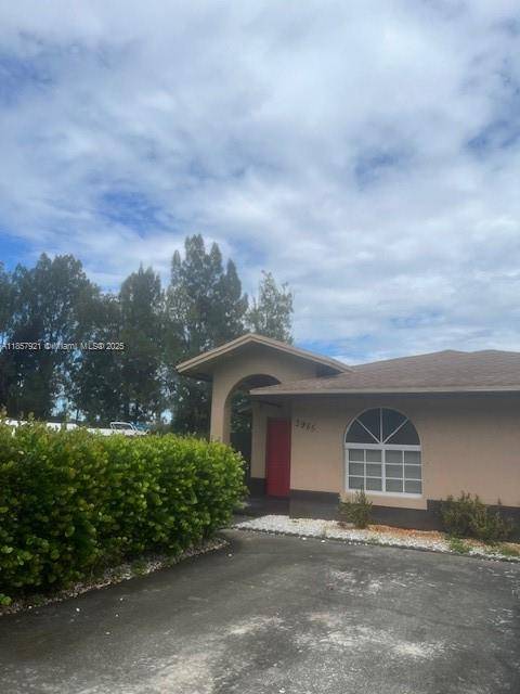 Miami Gardens, FL 33054,3985 NW 165th St