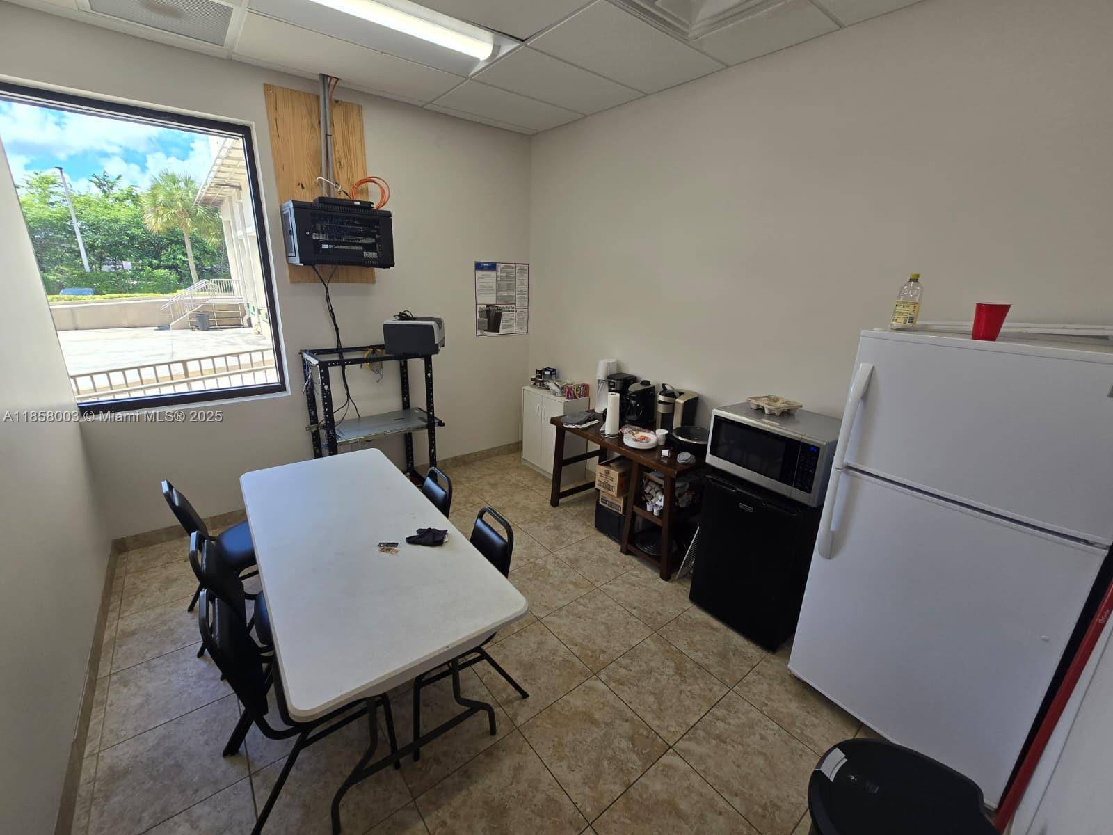 FL 33351,10400 NW 55th St #Unit 300