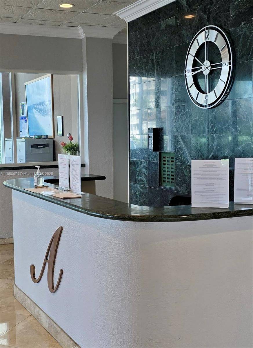 Singer Island, FL 33404,5440 N Ocean Dr #902