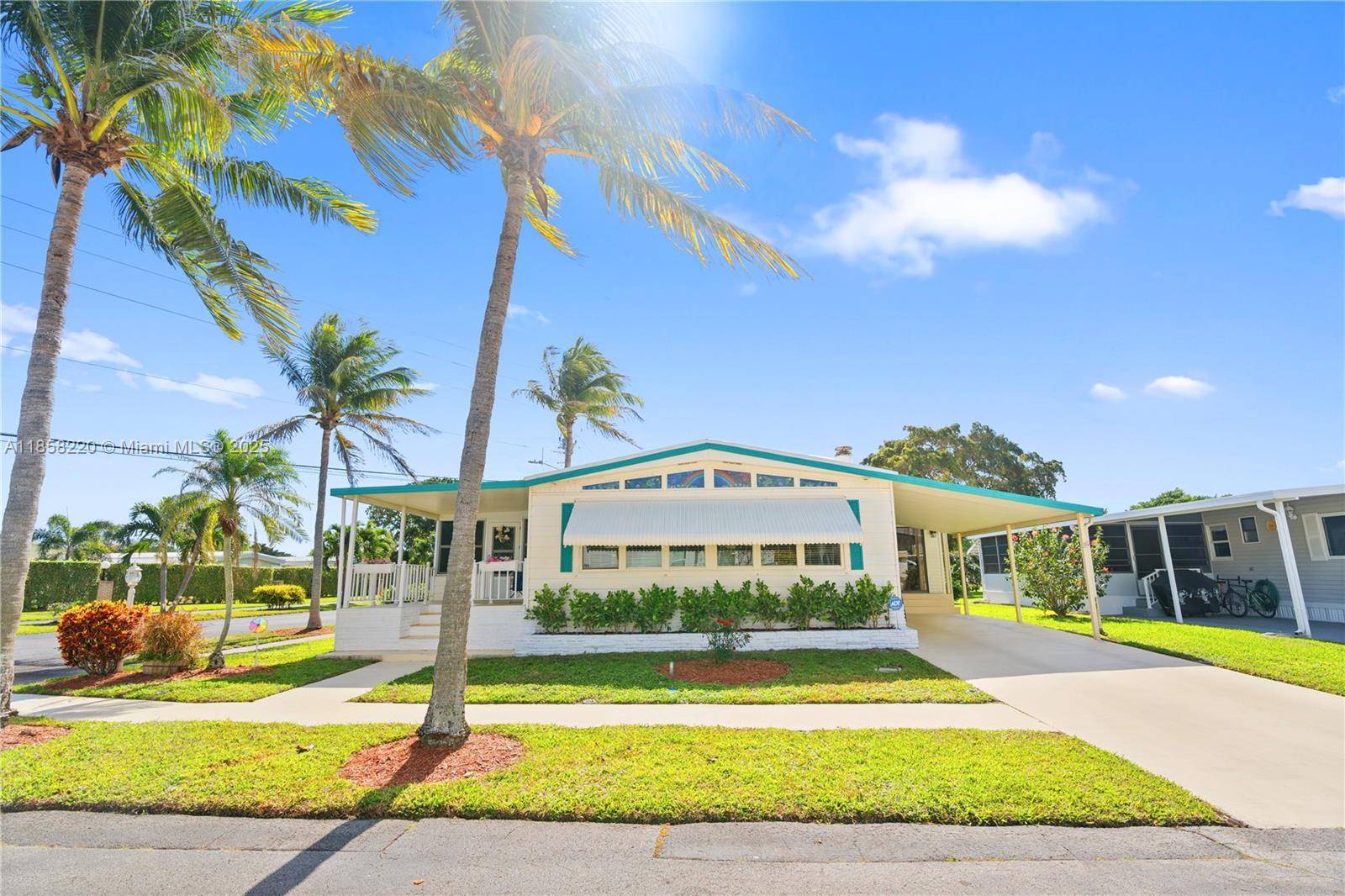 Deerfield Beach, FL 33064,202 NW 52nd St #0