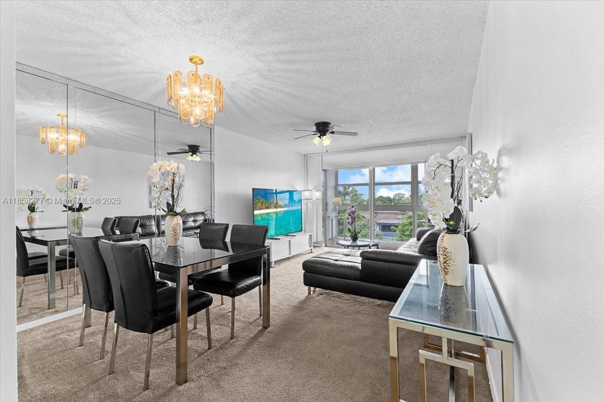 Sunrise, FL 33322,8345 Sunrise Lakes Blvd #306