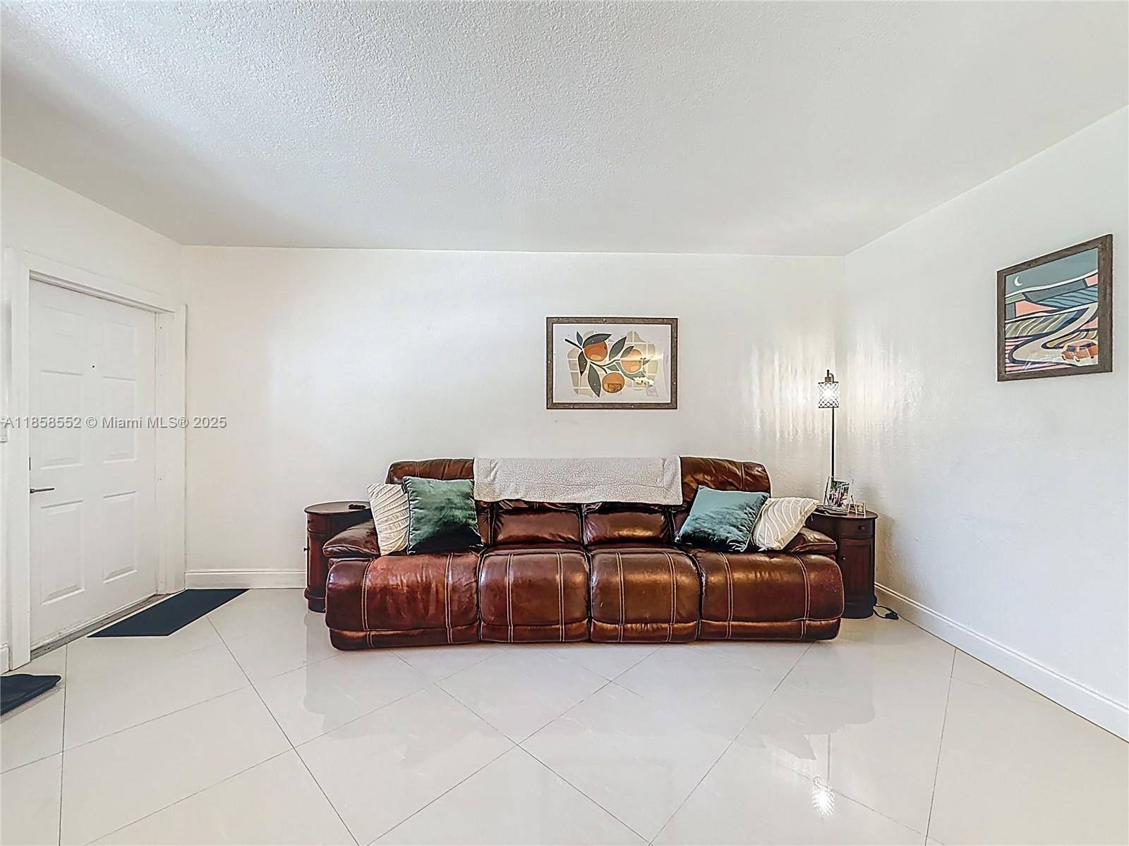 Hollywood, FL 33019,2600 S Ocean Dr #S102