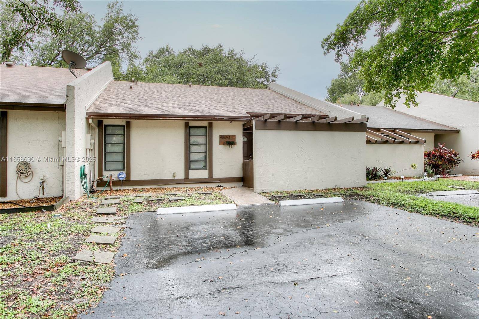 Pembroke Pines, FL 33024,9820 NW 15th Ct