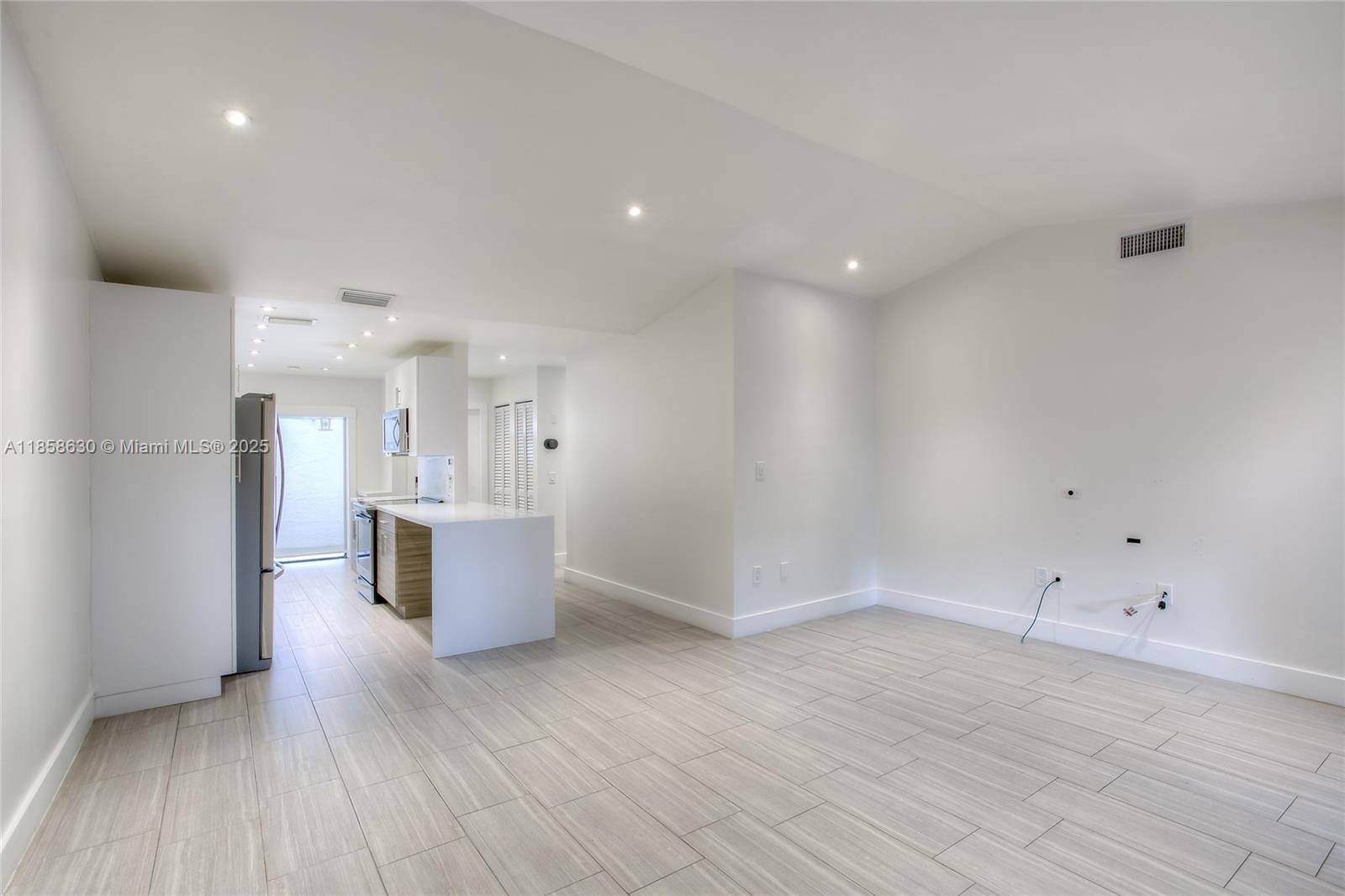 Pembroke Pines, FL 33024,9820 NW 15th Ct