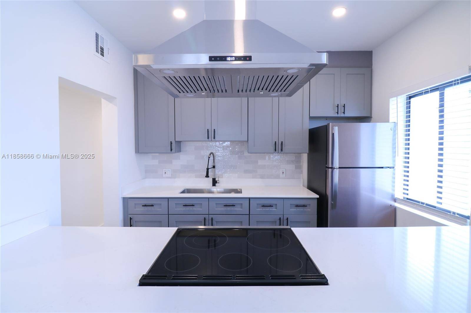 Miami, FL 33130,221 SW 11th Ave #3