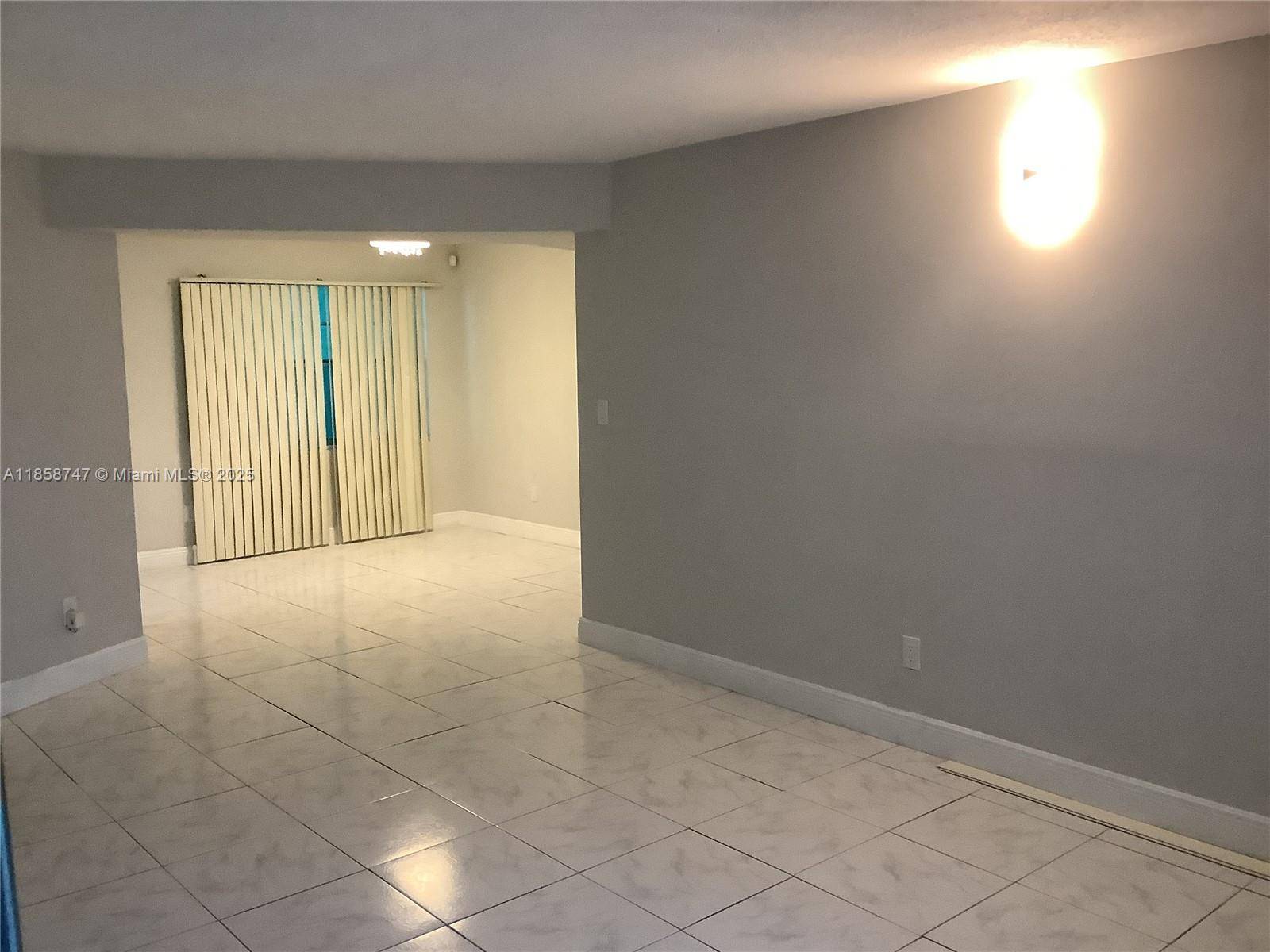 Lauderdale Lakes, FL 33319,4401 NW 41st St #109