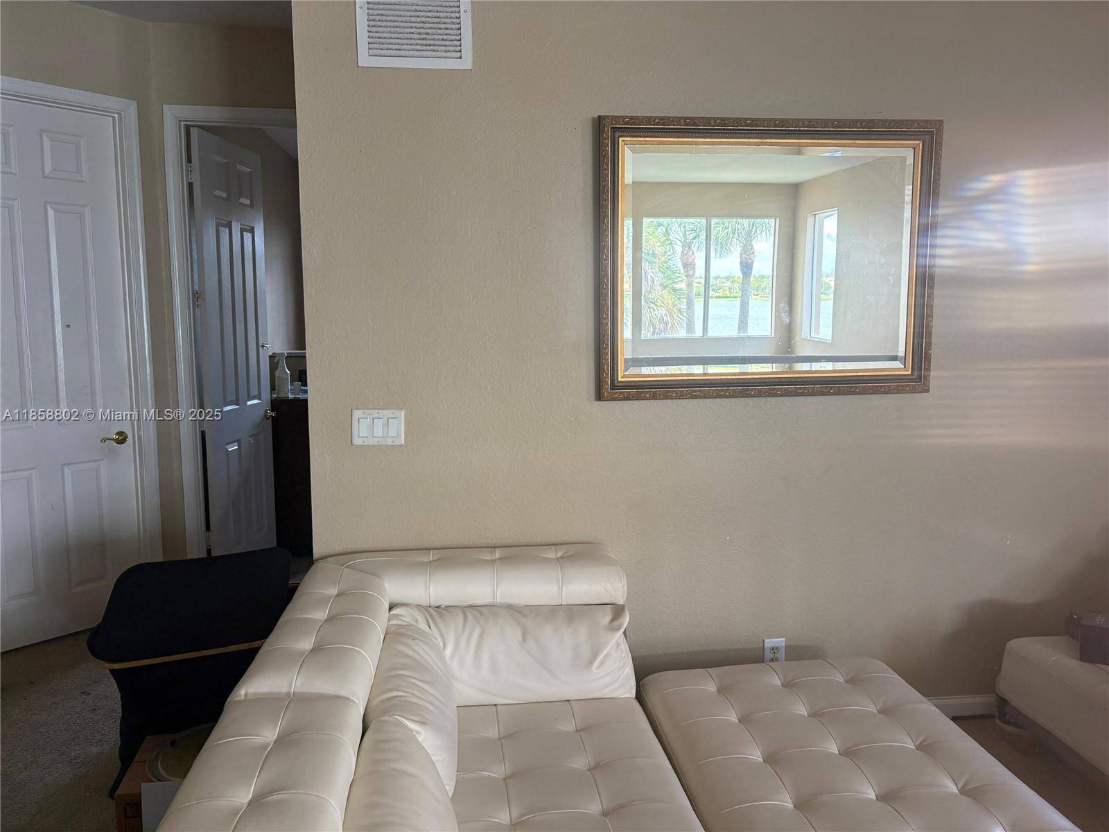 Port St Lucie, FL 34986,947 NW Leonardo Cir #947