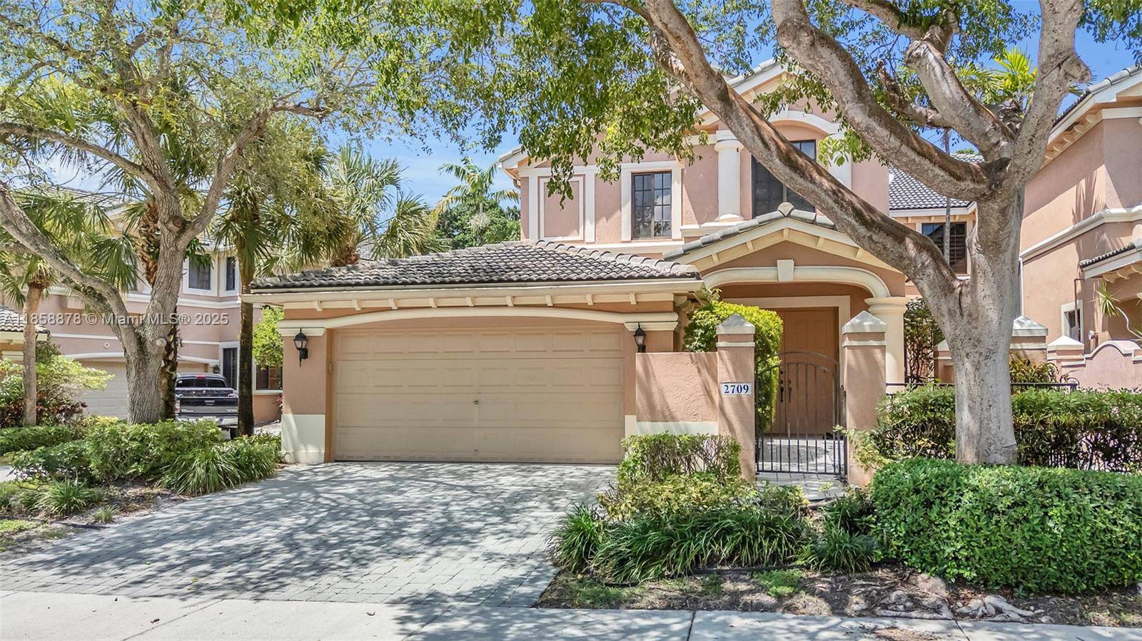 Weston, FL 33332,2709 Center Ct Dr #3-15