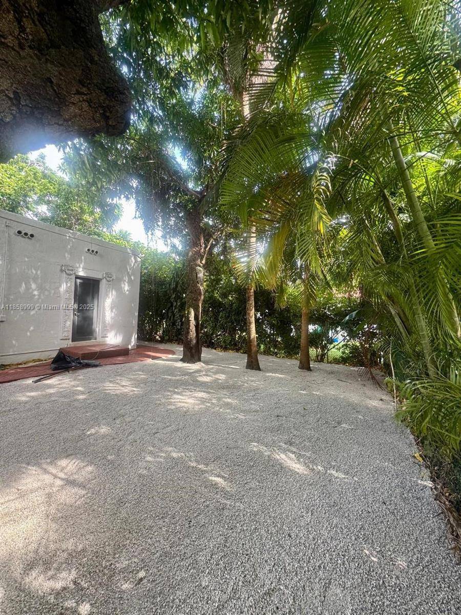 Coral Gables, FL 33134,322 Viscaya Ave #322