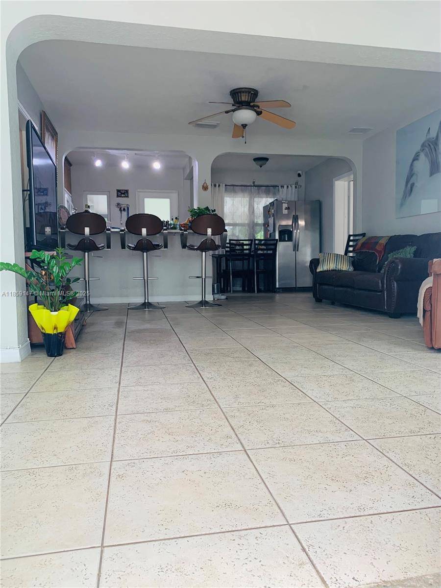 Hollywood, FL 33020,2548 Johnson St